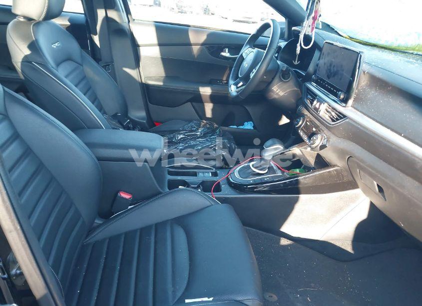 Photo 5 of 2024 Kia Forte GT-LINE (VIN 3KPF54AD0RE724201)