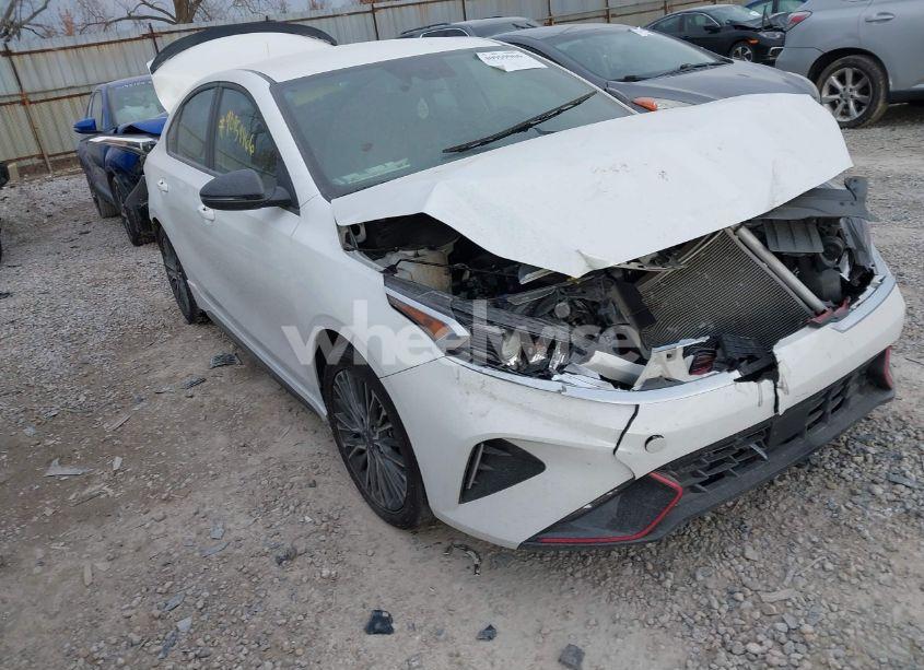 2024 Kia Forte GT-LINE (VIN 3KPF54AD0RE730581) main photo