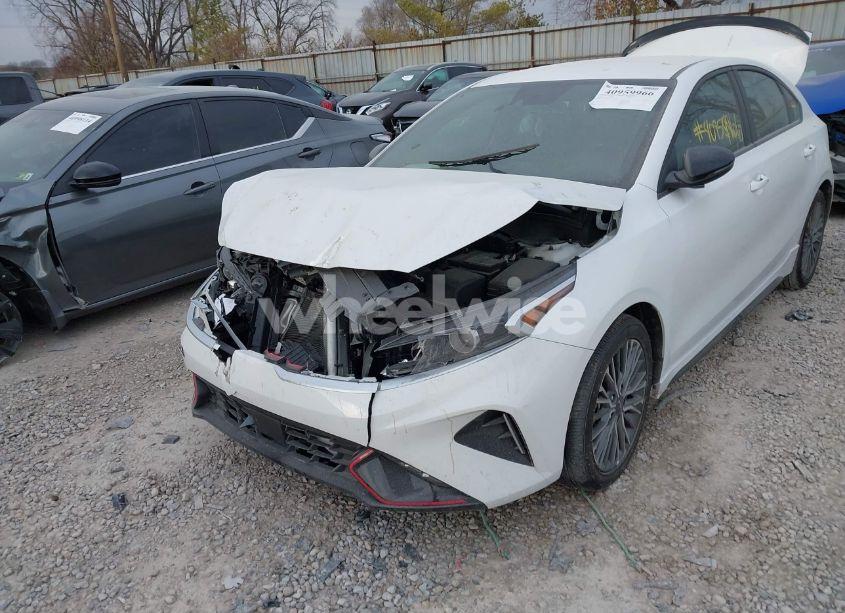 Photo 2 of 2024 Kia Forte GT-LINE (VIN 3KPF54AD0RE730581)