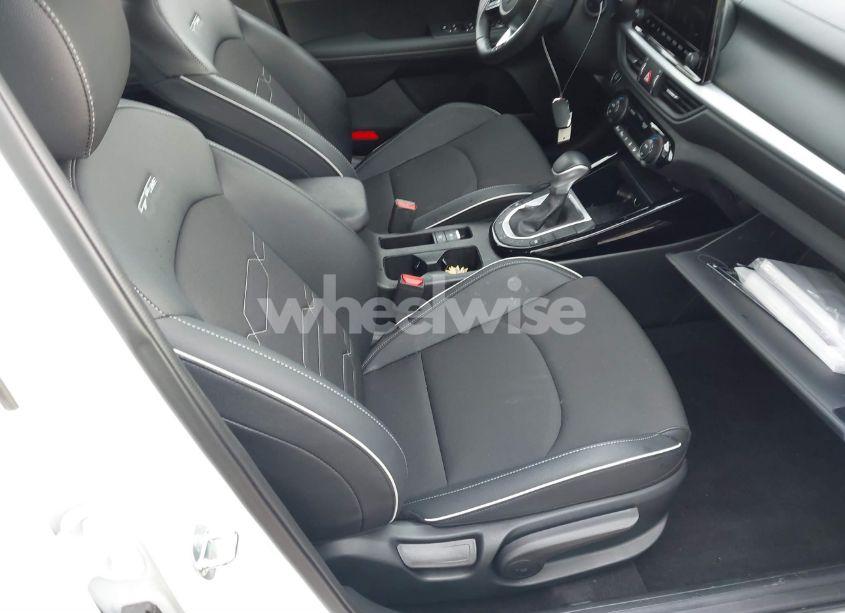 Photo 5 of 2024 Kia Forte GT-LINE (VIN 3KPF54AD0RE730581)