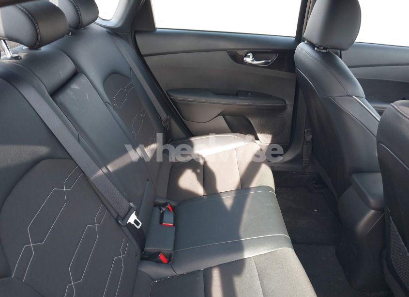 Photo 8 of 2024 Kia Forte GT-LINE (VIN 3KPF54AD0RE764018)