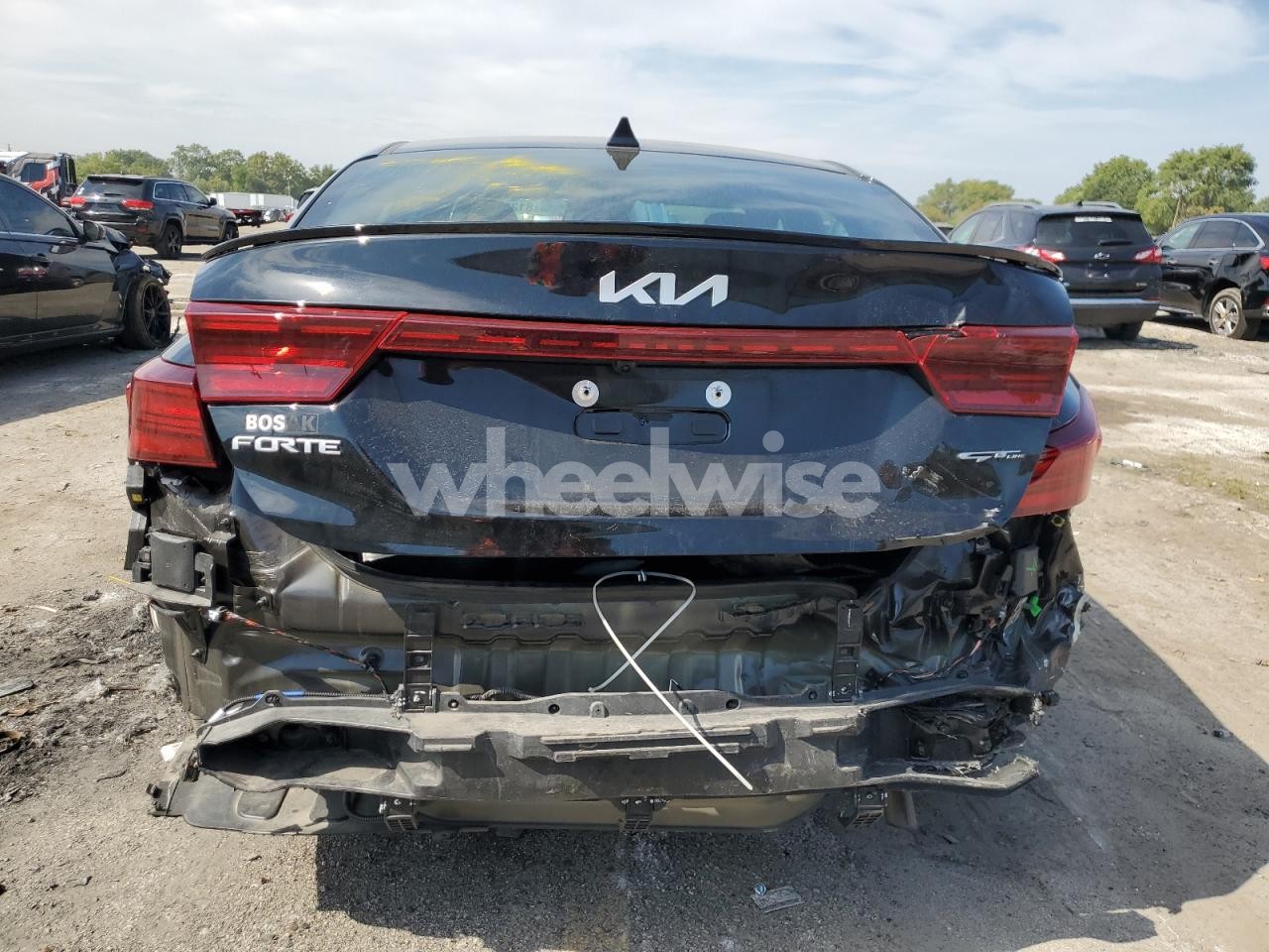 Photo 6 of 2024 KIA FORTE GT LINE (VIN 3KPF54AD0RE785712)