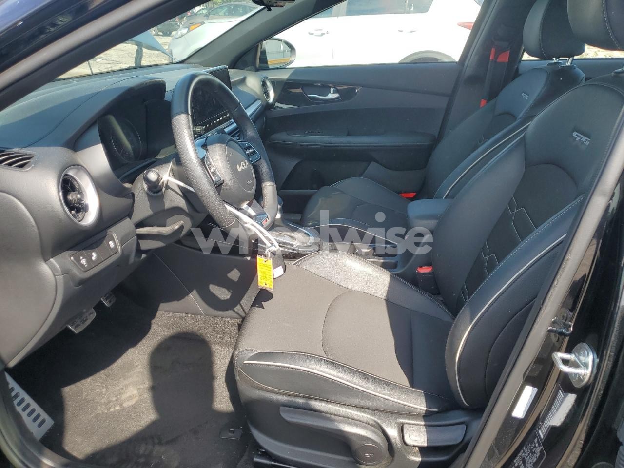 Photo 7 of 2024 KIA FORTE GT LINE (VIN 3KPF54AD0RE785712)