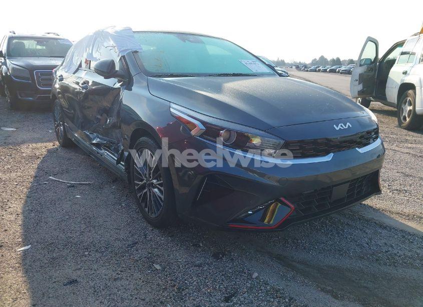 2024 Kia Forte GT-LINE (VIN 3KPF54AD0RE801049) main photo