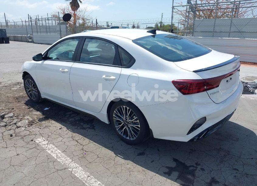 Photo 3 of 2024 Kia Forte GT-LINE (VIN 3KPF54AD0RE804162)