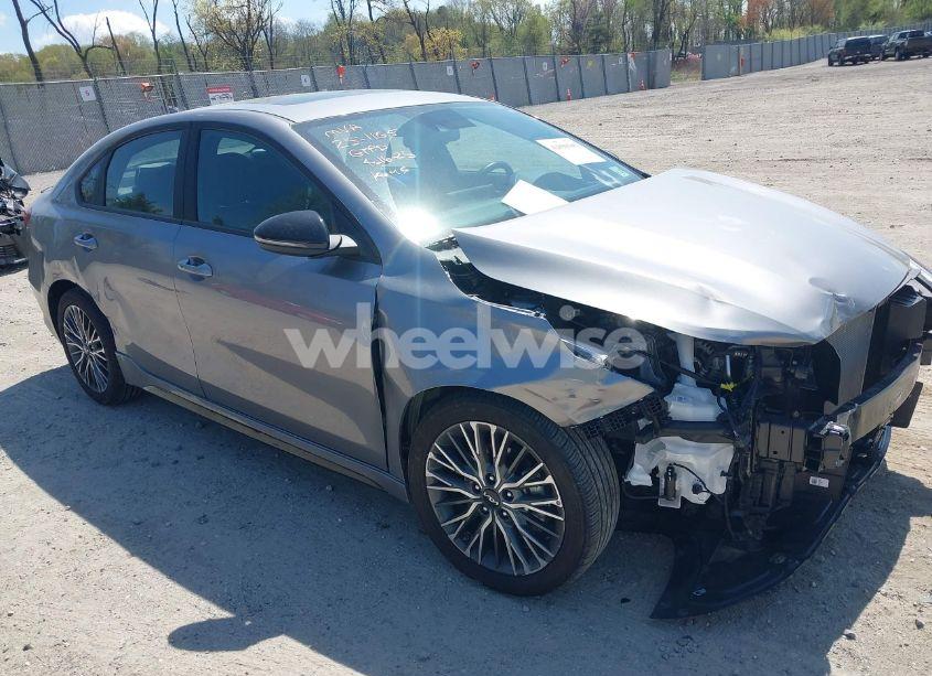 2024 Kia Forte GT-LINE (VIN 3KPF54AD0RE830843) main photo