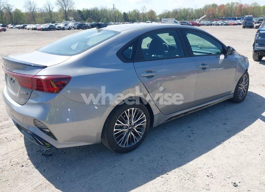 Photo 4 of 2024 Kia Forte GT-LINE (VIN 3KPF54AD0RE830843)