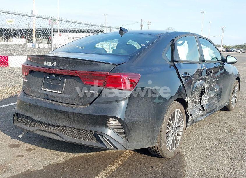 Photo 4 of 2024 Kia Forte GT-LINE (VIN 3KPF54AD0RE832446)