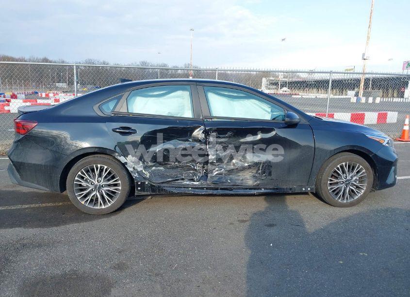 Photo 6 of 2024 Kia Forte GT-LINE (VIN 3KPF54AD0RE832446)