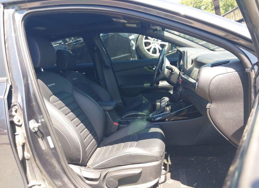 Photo 5 of 2022 Kia Forte GT-LINE (VIN 3KPF54AD1NE426959)