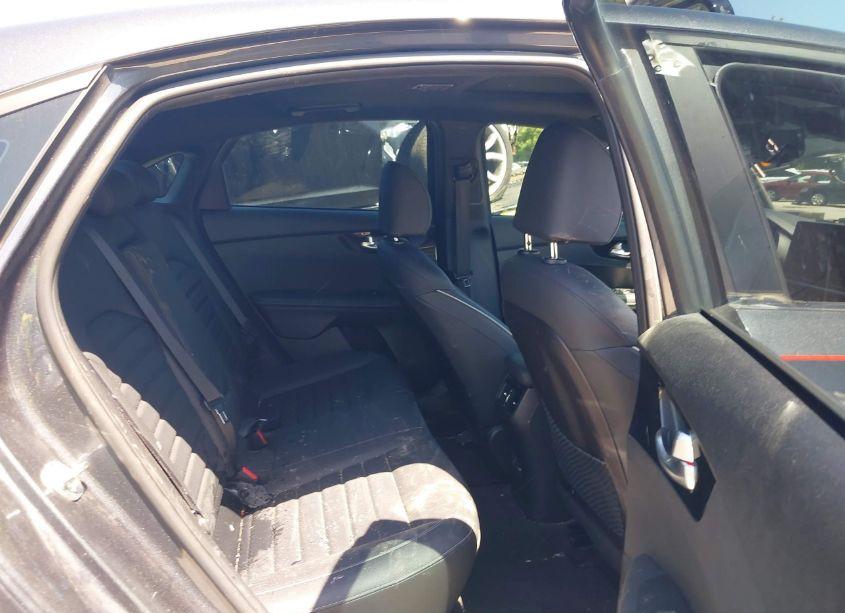 Photo 8 of 2022 Kia Forte GT-LINE (VIN 3KPF54AD1NE426959)