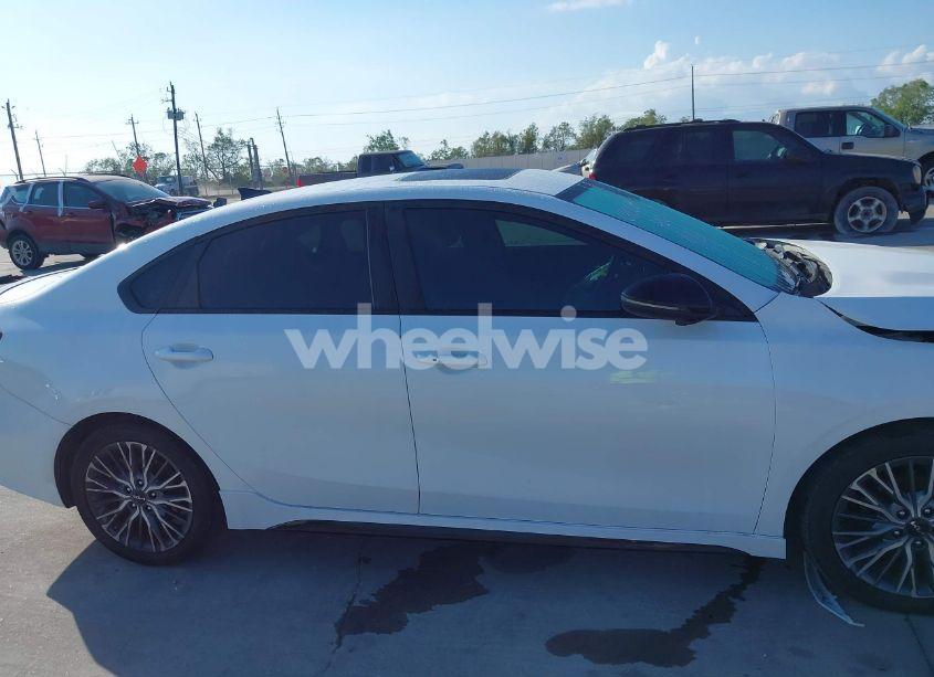 Photo 13 of 2022 Kia Forte GT-LINE (VIN 3KPF54AD1NE483596)