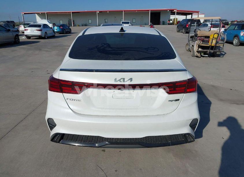 Photo 16 of 2022 Kia Forte GT-LINE (VIN 3KPF54AD1NE483596)