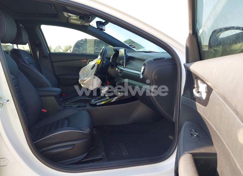 Photo 5 of 2022 Kia Forte GT-LINE (VIN 3KPF54AD1NE483596)