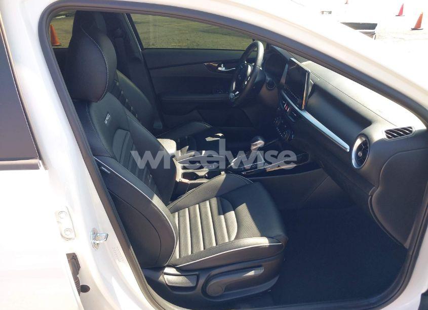 Photo 5 of 2023 Kia Forte GT-LINE (VIN 3KPF54AD1PE541211)