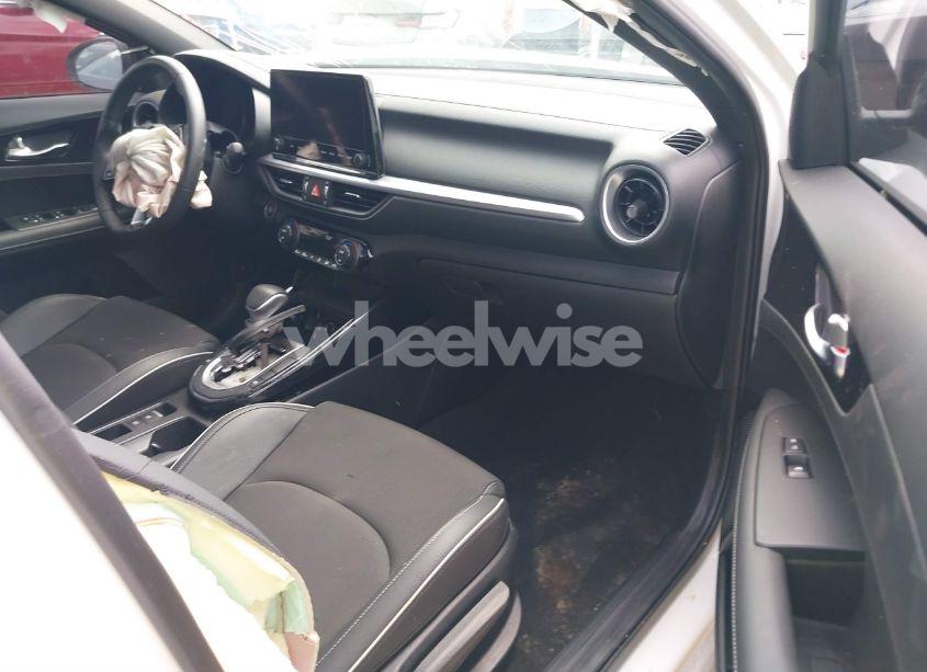 Photo 5 of 2023 Kia Forte GT-LINE (VIN 3KPF54AD1PE615744)