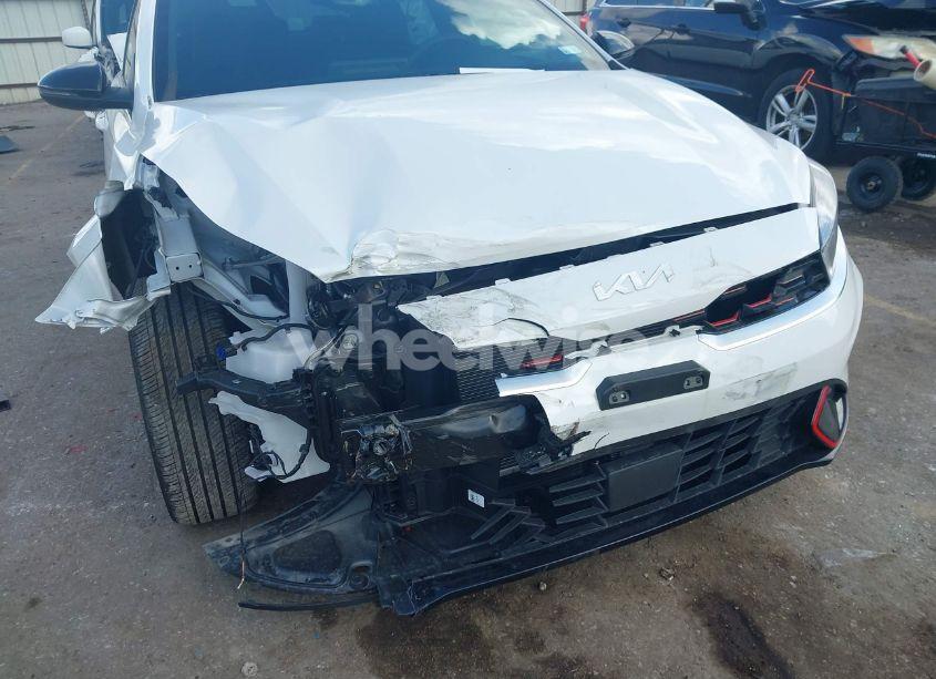 Photo 6 of 2024 Kia Forte GT-LINE (VIN 3KPF54AD1RE806969)