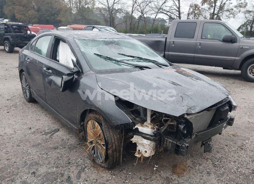 Photo 6 of 2024 Kia Forte GT-LINE (VIN 3KPF54AD1RE816031)