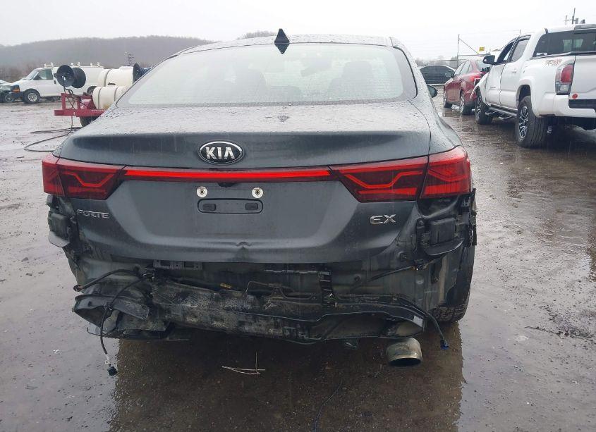 Photo 16 of 2019 Kia Forte EX (VIN 3KPF54AD2KE028414)