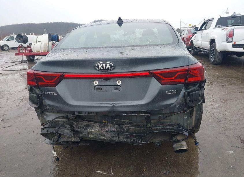 Photo 6 of 2019 Kia Forte EX (VIN 3KPF54AD2KE028414)