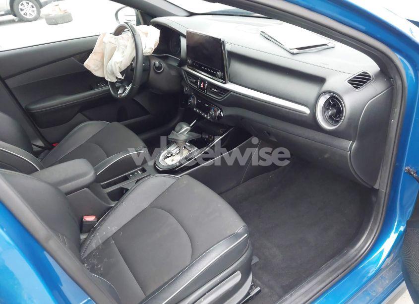 Photo 5 of 2022 Kia Forte GT-LINE (VIN 3KPF54AD2NE471098)