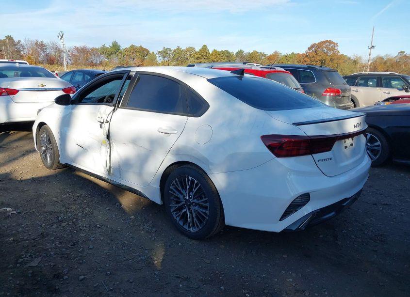 Photo 3 of 2022 Kia Forte GT-LINE (VIN 3KPF54AD2NE500938)