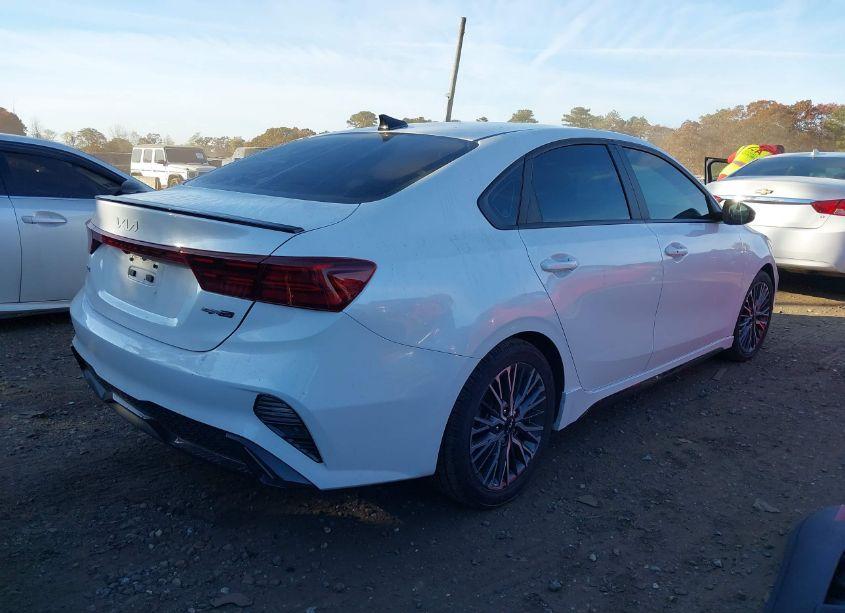 Photo 4 of 2022 Kia Forte GT-LINE (VIN 3KPF54AD2NE500938)