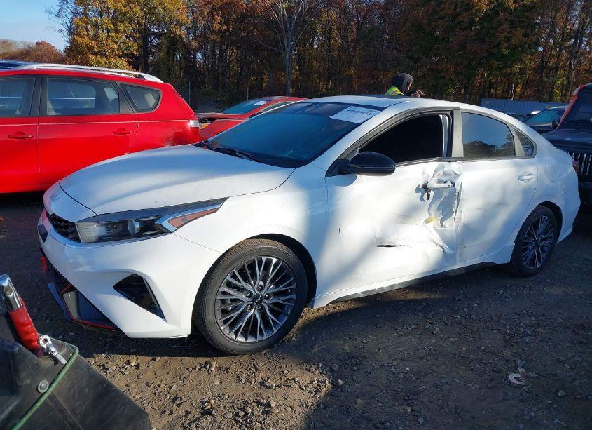 Photo 6 of 2022 Kia Forte GT-LINE (VIN 3KPF54AD2NE500938)