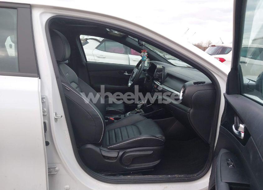 Photo 5 of 2023 Kia Forte GT-LINE (VIN 3KPF54AD2PE582818)