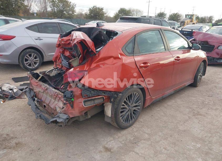 Photo 4 of 2024 Kia Forte GT-LINE (VIN 3KPF54AD2RE691525)