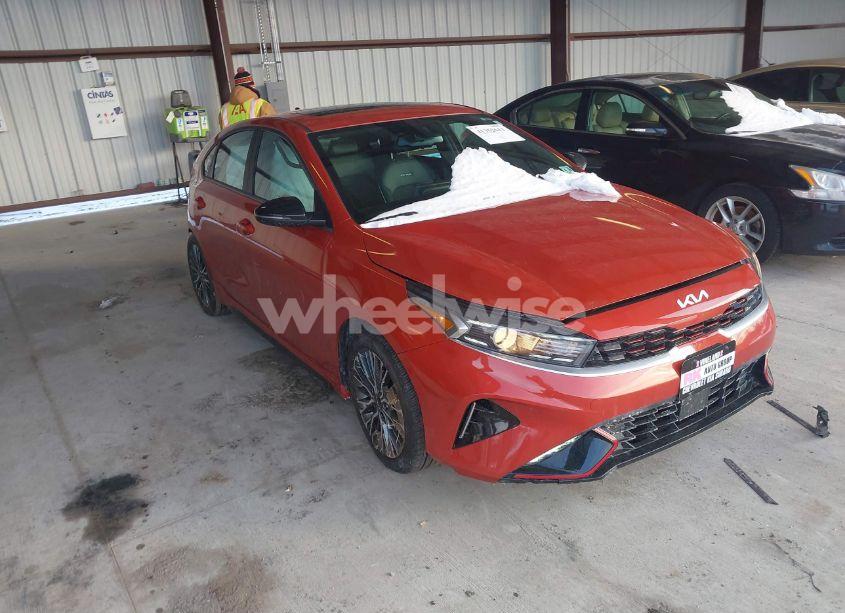 2024 Kia Forte GT-LINE (VIN 3KPF54AD2RE701406) main photo