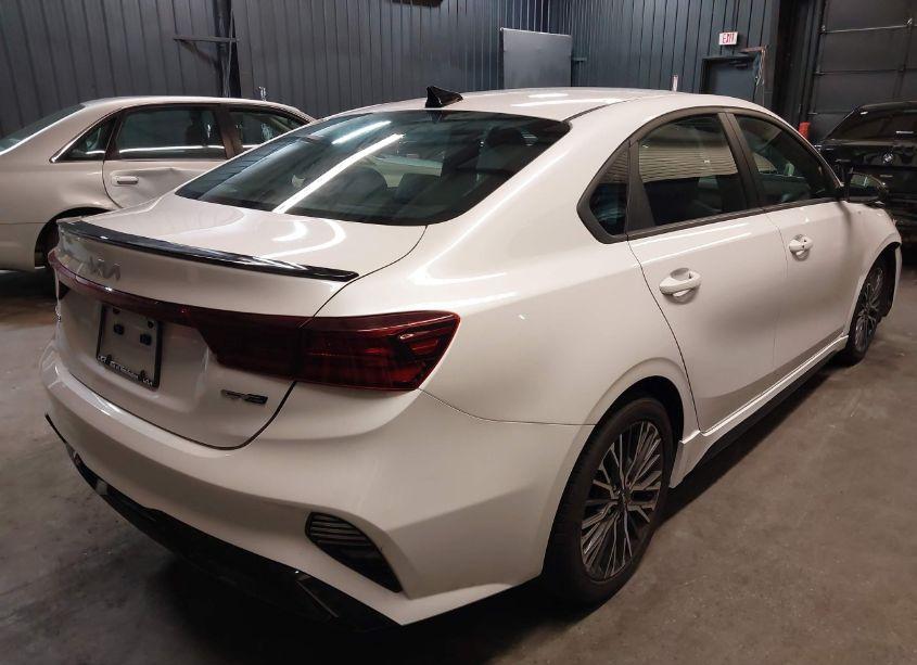 Photo 4 of 2024 Kia Forte GT-LINE (VIN 3KPF54AD2RE721039)