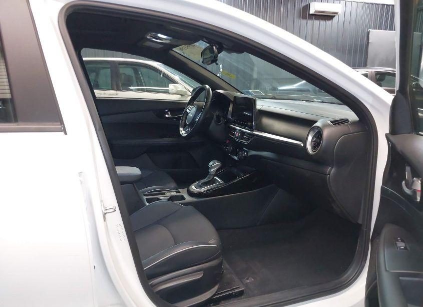 Photo 5 of 2024 Kia Forte GT-LINE (VIN 3KPF54AD2RE721039)