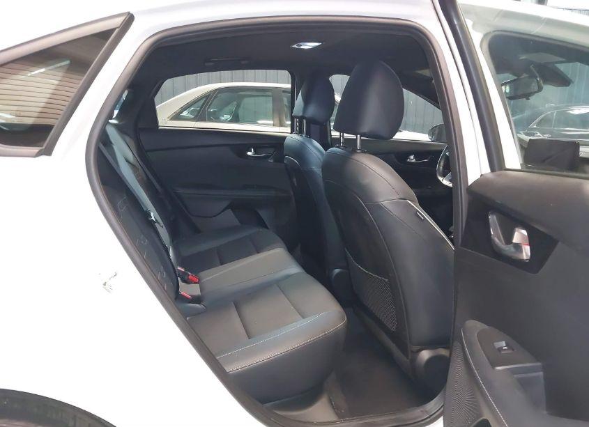 Photo 8 of 2024 Kia Forte GT-LINE (VIN 3KPF54AD2RE721039)