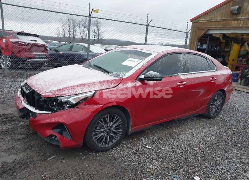 Photo 2 of 2024 Kia Forte GT-LINE (VIN 3KPF54AD2RE762433)