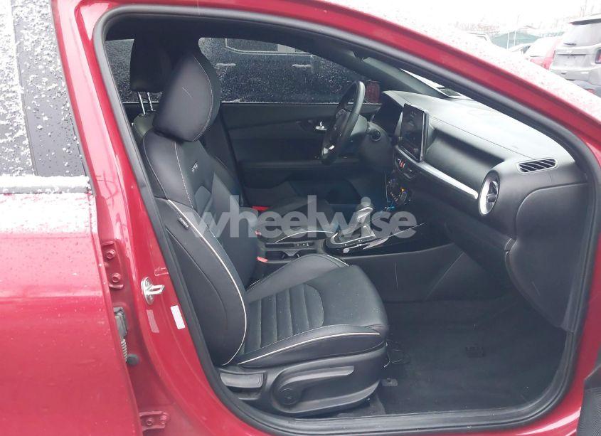 Photo 5 of 2024 Kia Forte GT-LINE (VIN 3KPF54AD2RE762433)