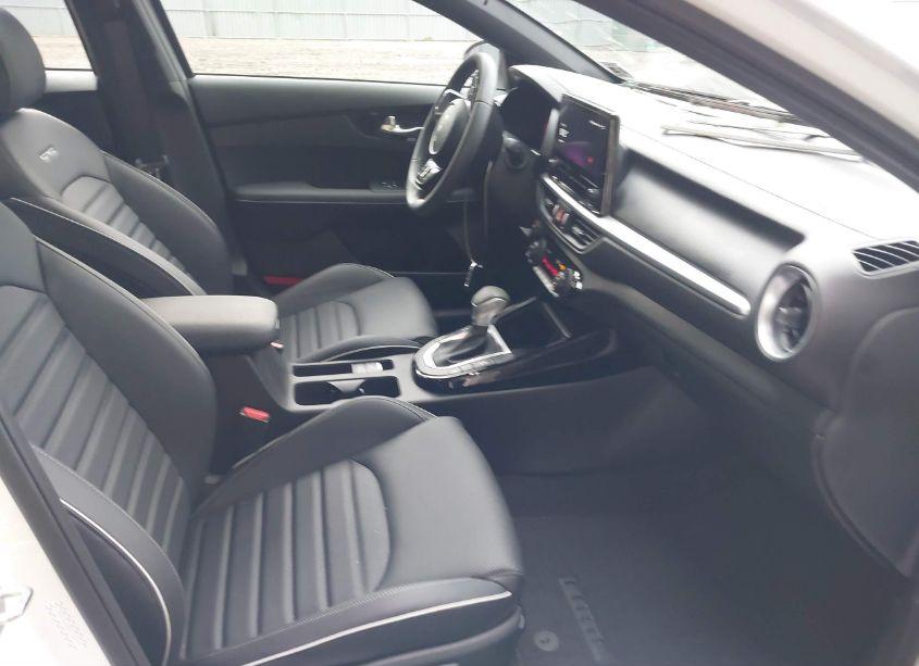 Photo 5 of 2024 Kia Forte GT-LINE (VIN 3KPF54AD2RE782441)