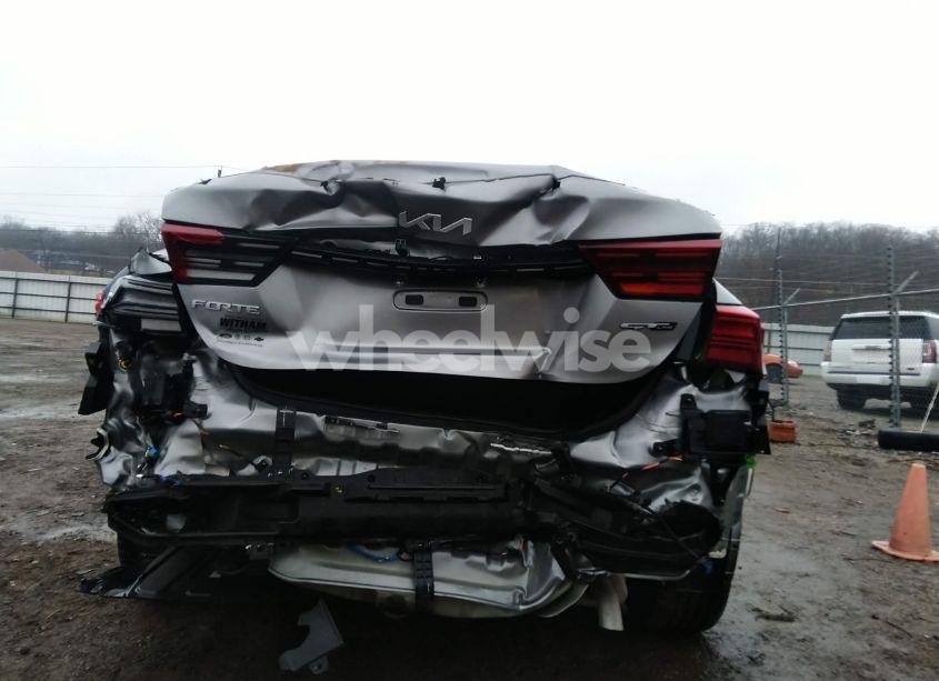 Photo 6 of 2024 Kia Forte GT-LINE (VIN 3KPF54AD2RE796419)