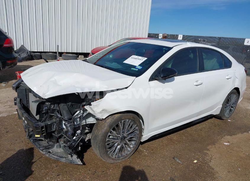 Photo 2 of 2024 Kia Forte GT-LINE (VIN 3KPF54AD2RE805393)