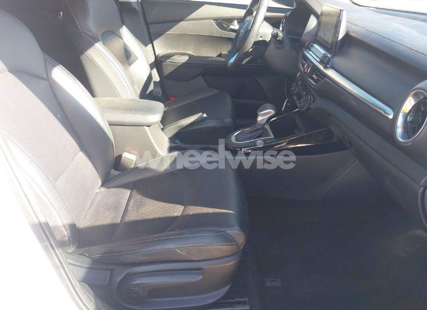 Photo 5 of 2021 Kia Forte EX (VIN 3KPF54AD3ME338137)