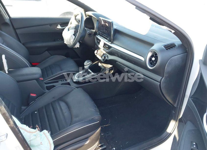 Photo 5 of 2022 Kia Forte GT-LINE (VIN 3KPF54AD3NE444346)