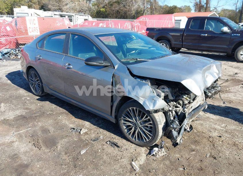 2022 Kia Forte GT-LINE (VIN 3KPF54AD3NE489352) main photo