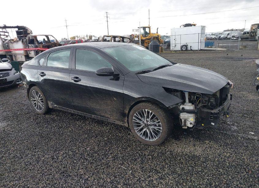 2023 Kia Forte GT-LINE (VIN 3KPF54AD3PE577837) main photo