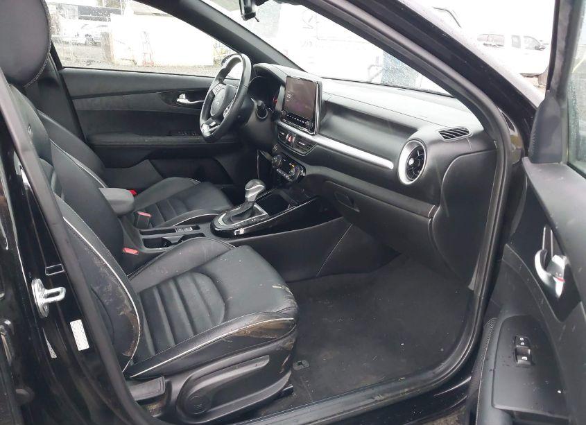 Photo 5 of 2023 Kia Forte GT-LINE (VIN 3KPF54AD3PE577837)