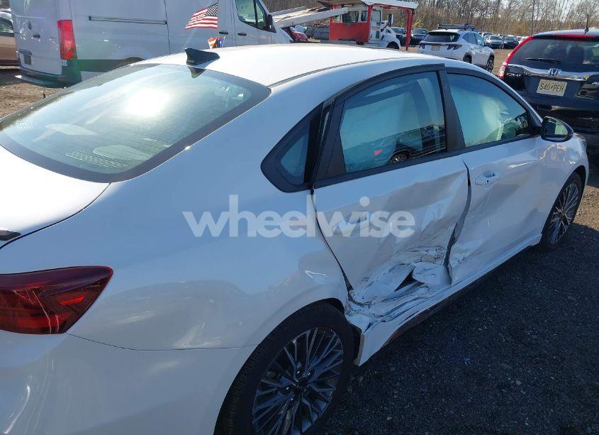 Photo 18 of 2023 Kia Forte GT-LINE (VIN 3KPF54AD3PE585470)