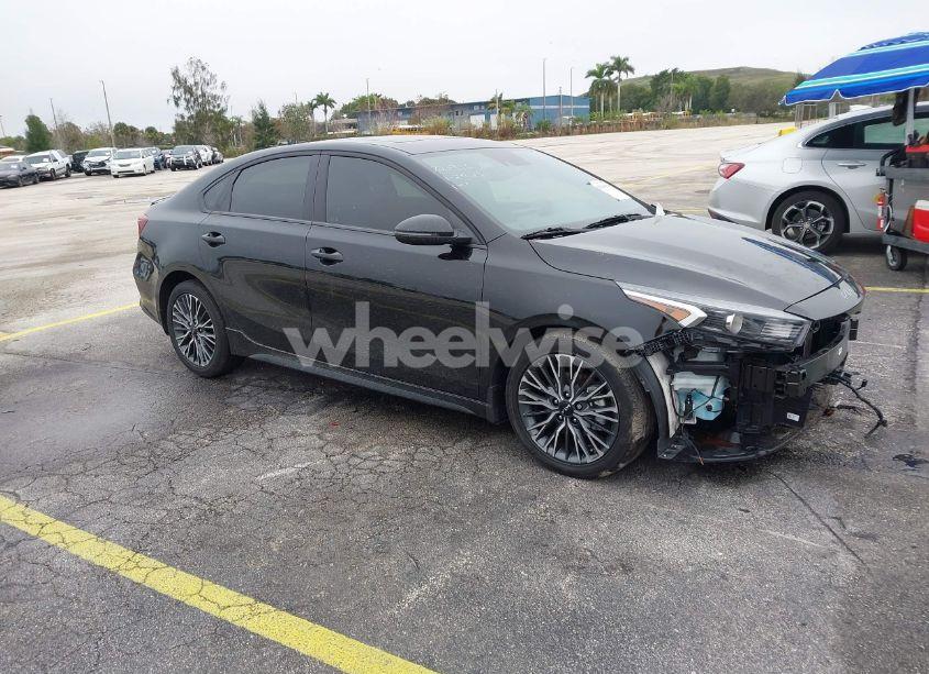 2024 Kia Forte GT-LINE (VIN 3KPF54AD3RE723916) main photo