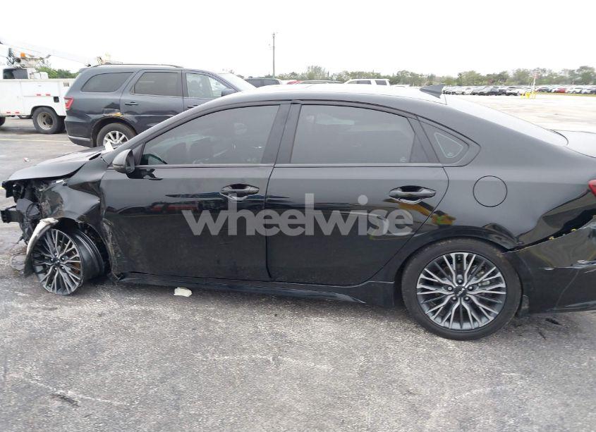 Photo 15 of 2024 Kia Forte GT-LINE (VIN 3KPF54AD3RE723916)