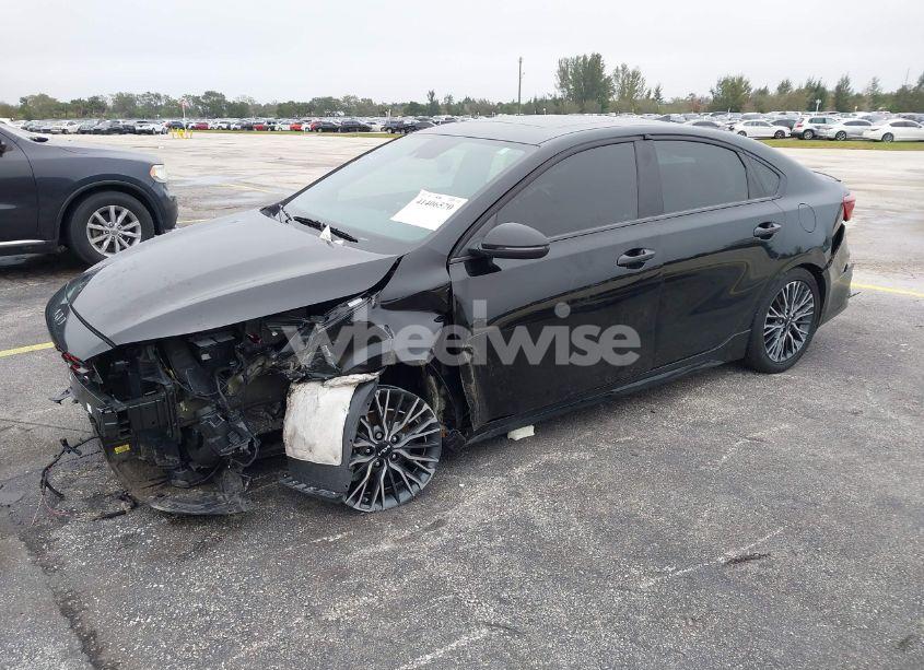 Photo 2 of 2024 Kia Forte GT-LINE (VIN 3KPF54AD3RE723916)