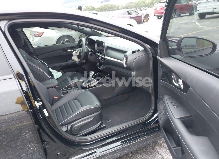 Photo 5 of 2024 Kia Forte GT-LINE (VIN 3KPF54AD3RE723916)