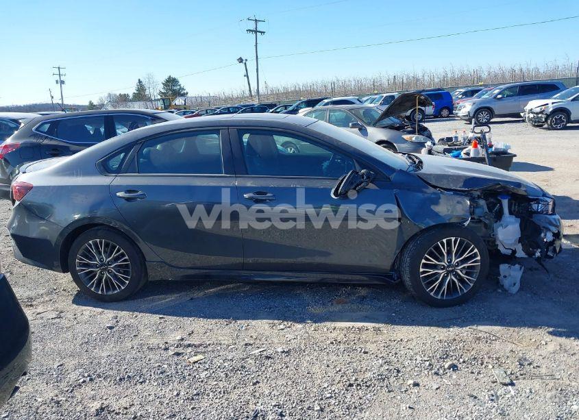Photo 13 of 2024 Kia Forte GT LINE (VIN 3KPF54AD3RE741607)